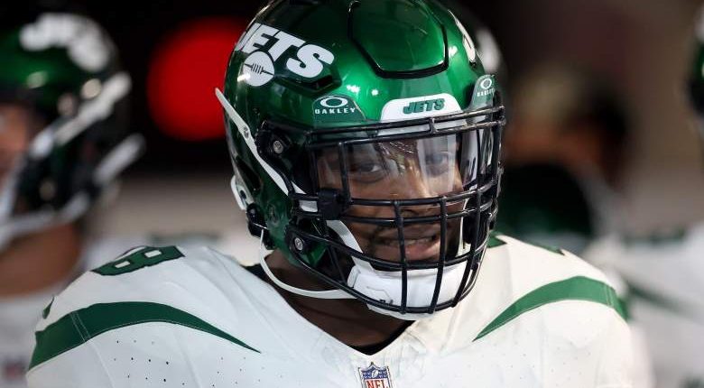 A Dolphins trade scenario targeted Jets left guard Laken Tomlinson.