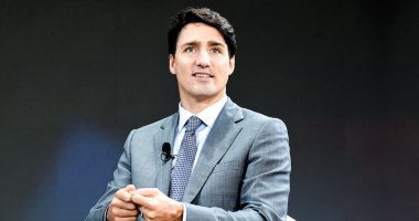 Justin Trudeau whine about loss of faith in mainstream media