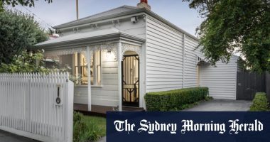 Two couples vie for Prahran cottage at auction