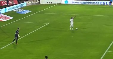 Bizarre moment Trabzonspor concede as a horror defensive mix-up gifts Alanyaspor a second goal in the Turkish Super Lig