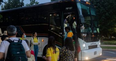 Bus companies stop transporting migrants to New York City amid Mayor Adams' $700M lawsuit