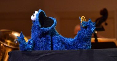 Democrats respond to Cookie Monster post on shrinkflation