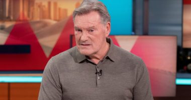 Glenn Hoddle responds to claims by David Beckham and his family that he threw him 'under the bus' after his red card at the 1998 World Cup... as the former England boss argues he 'helped' Becks