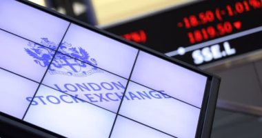 Hunt to set out plans for private companies to trade shares on exchanges