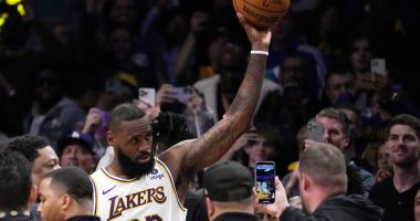 LeBron James becomes first NBA player to reach 40,000 points | Basketball News