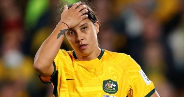 Socceroos great Craig Foster reveals whether he thinks Sam Kerr should lose the Matildas captaincy after keeping her charge a secret from the team