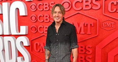 Keith Urban Arrives at 2024 CMT Awards Without Nicole: Photos