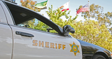 Los Angeles County deputy dies following medical emergency at station
