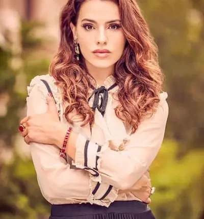 Melia Kreiling Facts: Bio, Age, Height, Weight, Family, Partner, Relationship, Movies, TV Shows and Net Worth