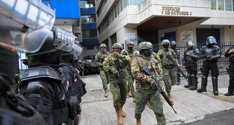 Mexico withdraws diplomats from its embassy in Ecuador after raid | Police News
