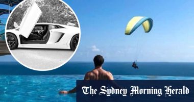 Perth developer hit with lawsuits to repossess beachfront mansions