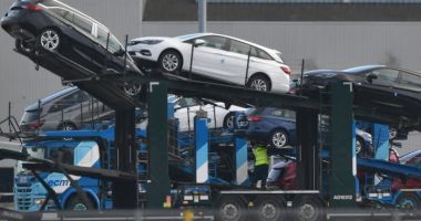 Stellantis boss slams ‘terrible’ UK electric vehicle policy