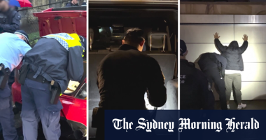 Sydney street shut down as police raid suspected criminal organisation