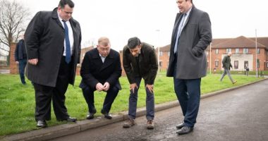 UK ‘pothole crisis’ threatens Tories ahead of local elections