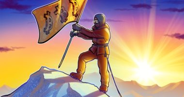Bitcoiner raises the orange flag on Mount Everest
