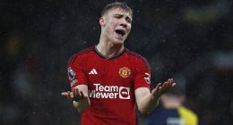 Dwight Yorke thinks Rasmus Hojlund is an easy opponent and not as good as Man United's top strikers. What rating does he give Hojlund's season?
