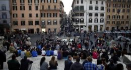 Household demand for Italian debt slumps