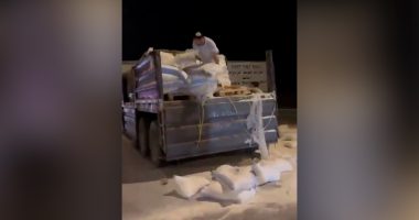 Israeli demonstrators attack flour shipment bound for Gaza | Newsfeed