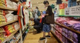 Uniqlo confronts China’s newly thrifty middle class