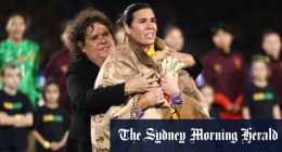 Lydia Williams honoured by Evonne Goolagong Cawley in surprise appearance