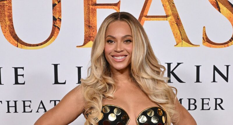 Beyonce fans are all saying the same thing after the singer quietly upgrades her $5 MILLION engagement ring