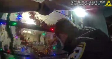 Cops shoot man who was holding woman at knifepoint: Bodycam