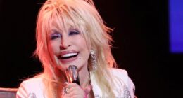 Dolly Parton Reveals Her Favorite Christmas Songs