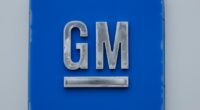 GM expands recall for faulty tailgates, up to 455,000 vehicles