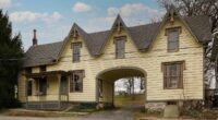 Historic four-bedroom home hits the market for $200k... but there's a creepy catch