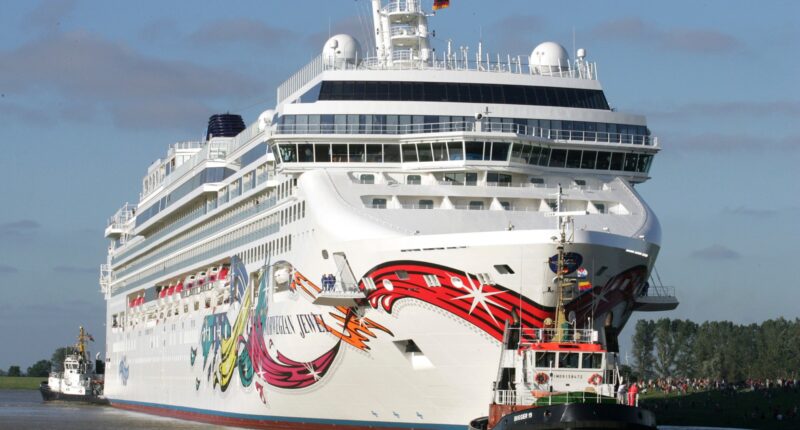 Man on vacation with family goes overboard on Norwegian cruise ship in Bahamas