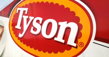 One dead, 2 hospitalized after fire at Tyson Foods plant in Georgia