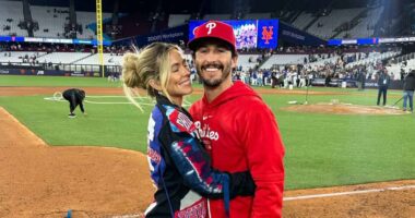 Phillies' Garrett Stubbs Marries Fiancee Evyn Murray in Mexico