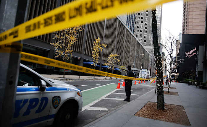 Police hunt for the gunman who killed UnitedHealthcare's boss in Manhattan