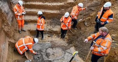 Remains of first person from ‘year 0’ found by archaeologists in unique Roman grave – & how they know the soldier’s name