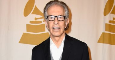 Richard Perry, Music Producer of Hits Including ‘You’re So Vain,’ Dies at 82