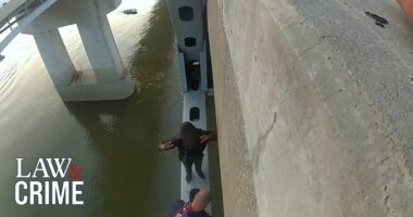 Suspected car thieves jumped off bridge, troopers said