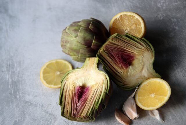 artichokes and lemon halves