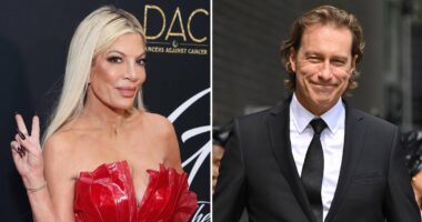 Tori Spelling Recalls ‘Full’ Kiss With John Corbett Before He Was on 'SATC'