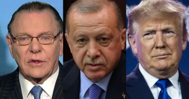 Trump once stopped Erdogan attacks on US-backed Kurds in Syria, and has opportunity to do it again: Jack Keane