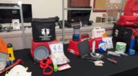 What items should you have in your earthquake emergency kit?