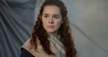 ‘Outlander’ Star Silvia Presente Thinks Dramatizing the “Traumatic”Captain Harkness Scene Could Have Been “A Bit Too Much”