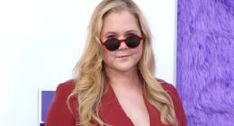 Amy Schumer reveals 'hookup' with MLB star: 'You know who you are'