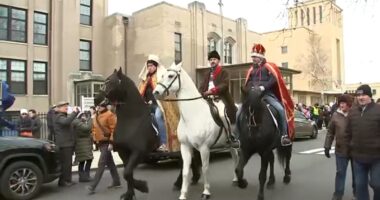 Chicago's annual Three Kings Parade marches through Northwest Side ahead of Three Kings' Day, Epiphany