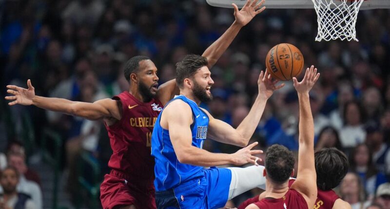 Evan Mobley scores 34 as Cleveland Cavaliers beat short-handed Dallas Mavericks 134-122, run win streak to 9 games