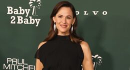 Jennifer Garner Tears Up Revealing a Friend From Church Died in L.A. Fires 