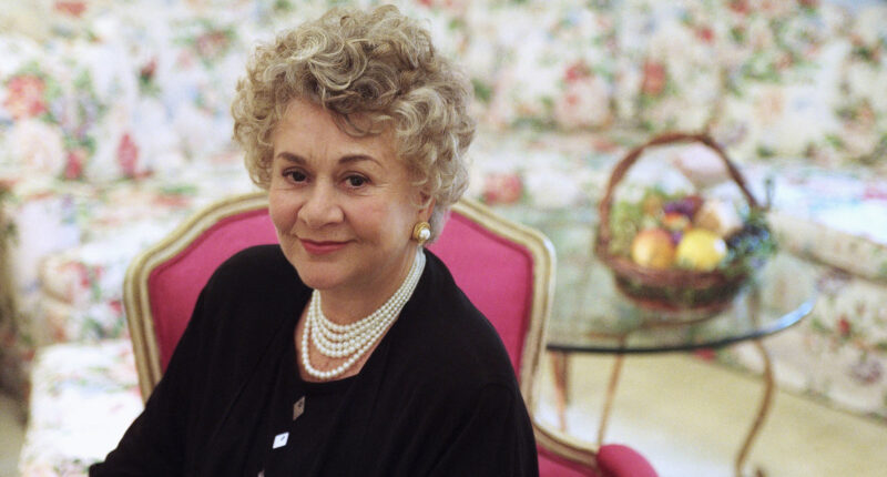 Joan Plowright death: Tony Award-winning British actor and widow of Laurence Olivier, dies at 95