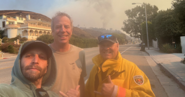 Malibu man forms neighborhood fire brigade, says Newsom should reinstate controlled burns: 'Getting worse'