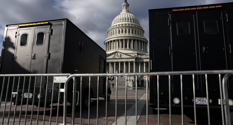 Man arrested entering the Capitol with a machete and three knives