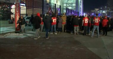 Ohio State students, fans break into Ohio Stadium after Buckeye championship