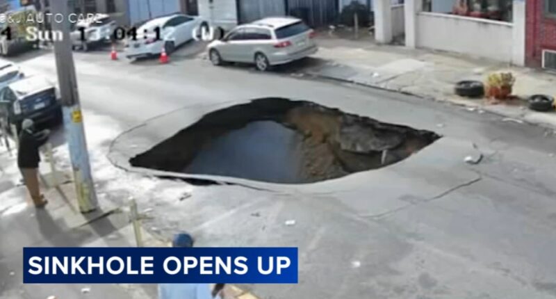 Part of road collapses into sinkhole moments after SEPTA bus passes by in Philadelphia, Pennsylvania | Video